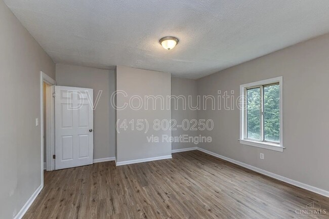 Building Photo - 4604 Glenshade Ave