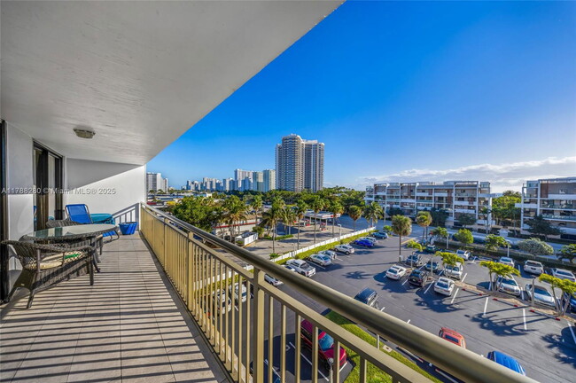 Building Photo - 3031 N Ocean Blvd