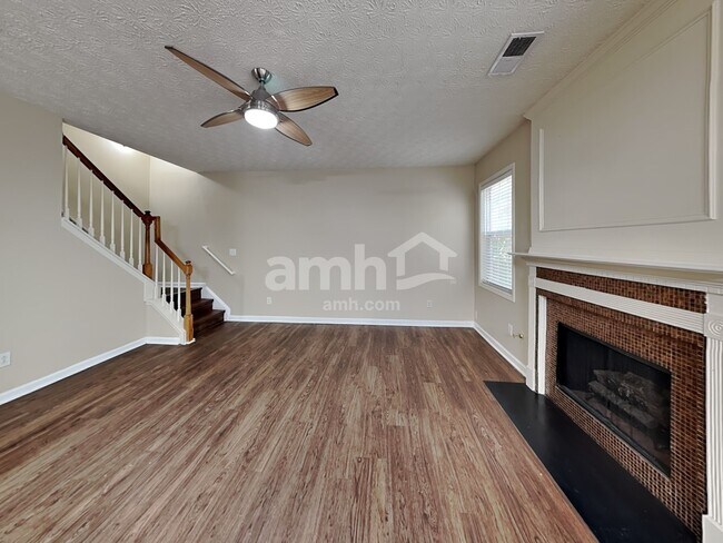 Building Photo - 6932 Silver Bend Pl