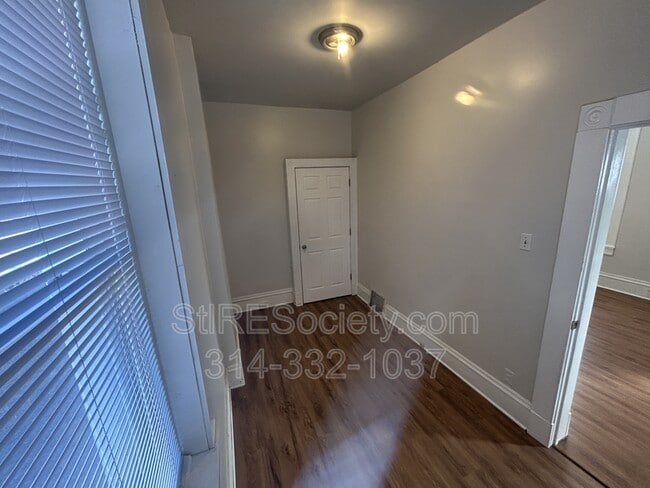 Building Photo - 227 Dover St