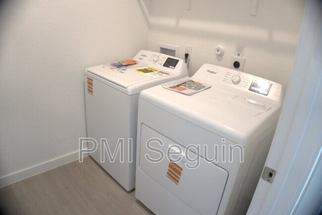 Building Photo - 8965 Gila Rdg