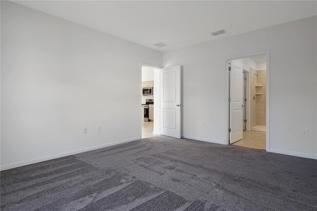 Building Photo - 668 Sand Pne Ln