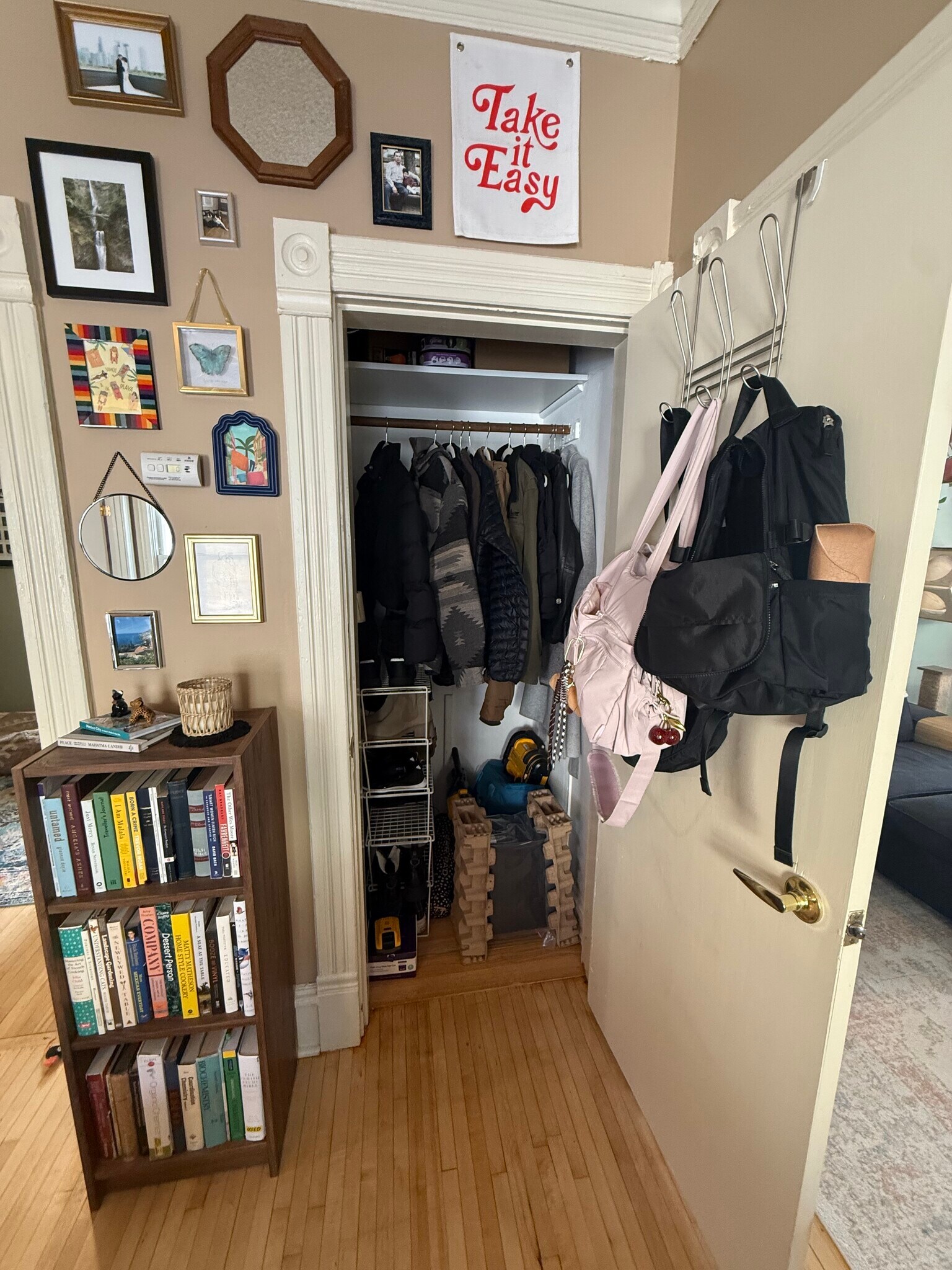 Building Photo - 2523 28th Ave S