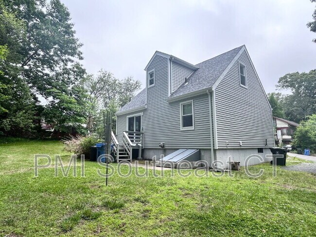 Building Photo - 55 Hedge Ave
