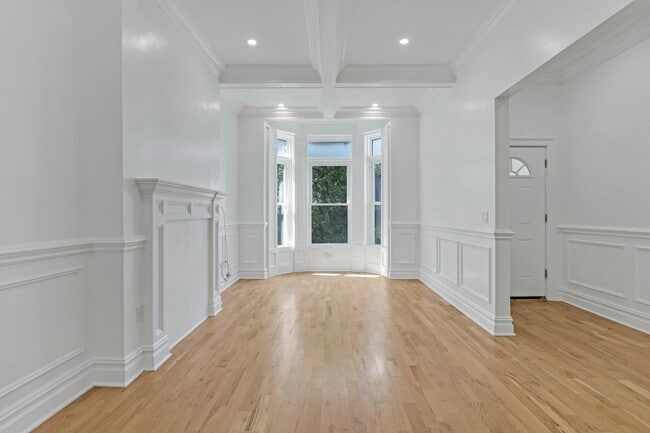 Building Photo - 52 Brinkerhoff St