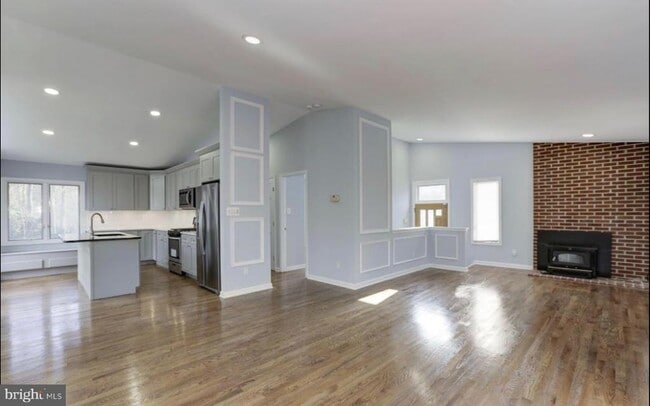 Building Photo - 8306 Rosette Ln