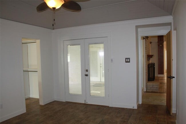 Building Photo - 514 Rozelle Ave