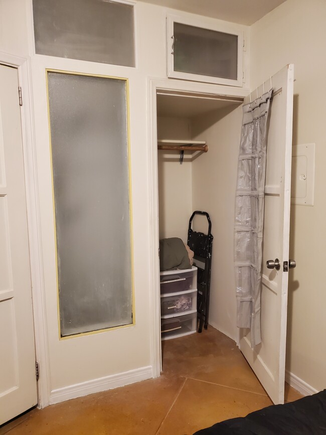 closet in bedroom - 929 Oneonta Dr