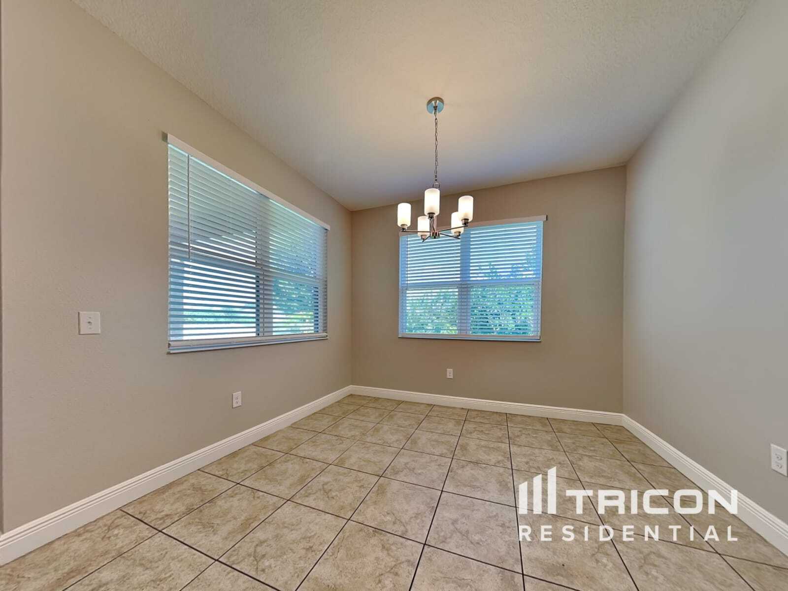 Building Photo - 10636 Laguna Plains Dr