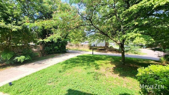 Building Photo - 4601 Kresson Pl