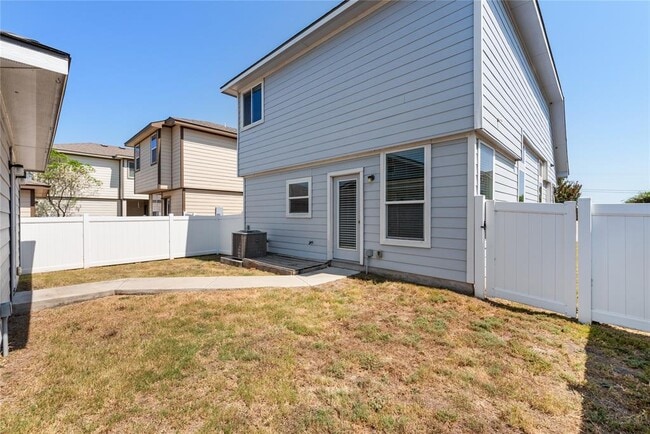 Building Photo - 413 Cane River Rd