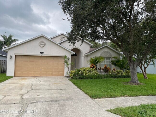 Primary Photo - 1044 Sedgewood Cir