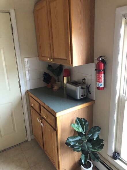 Building Photo - 811 Washtenaw Ave