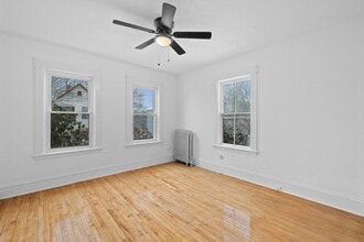 Building Photo - 20 Temple St