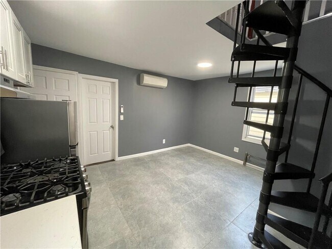 Building Photo - 111-24 169th St