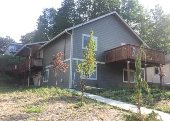 Building Photo - 1017 Jersey St