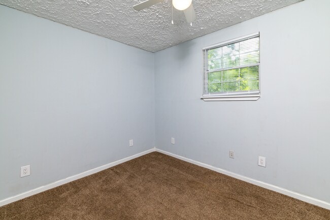 Building Photo - 204 Wynn Ave