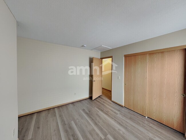 Building Photo - 2245 Yagger Bay Dr