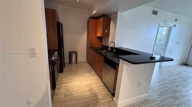 Building Photo - 18800 NE 29th Ave