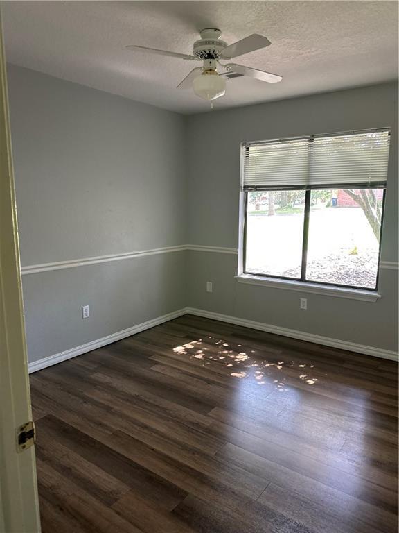 Building Photo - 2010 S Elm St