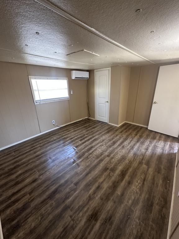 Building Photo - 403 Ave G