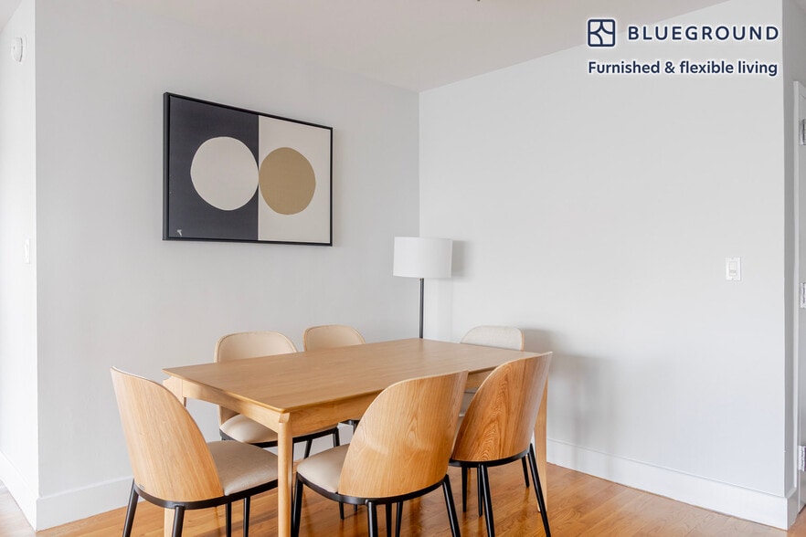 Building Photo - 360 E 65th St