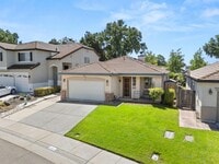 Building Photo - Adorable 3 bedroom 2 bath home