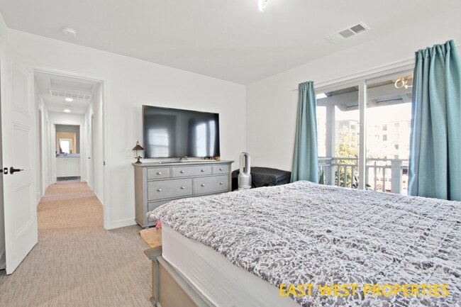 Building Photo - 140 Lantana Dr