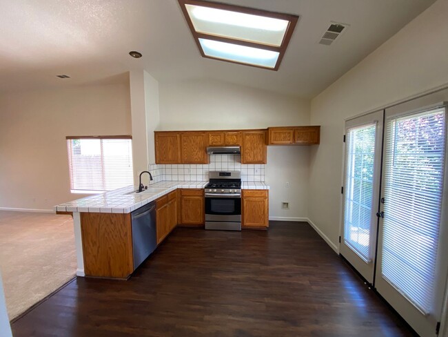 Building Photo - Lovely 2 bedroom, 2 bath home on Dolcetto Court coming soon!