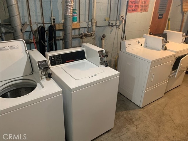 Building Photo - 528 Cedar Ave