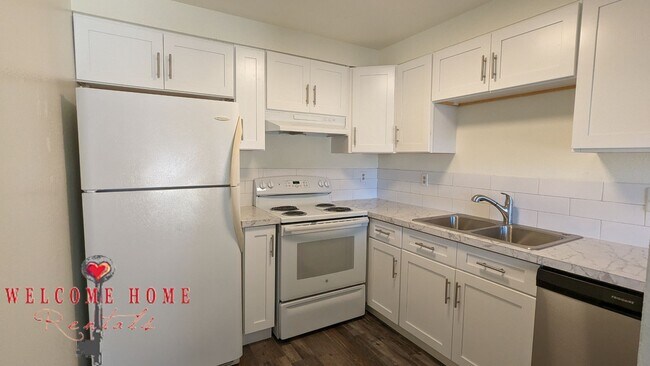 Building Photo - Bryant - 1324A/1324B