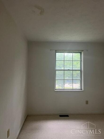 Building Photo - 1810 W Kemper Rd