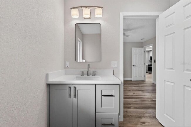 Building Photo - 5630 Venetian Blvd NE