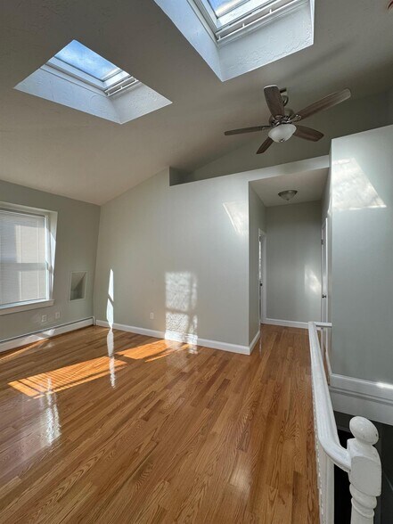 Building Photo - 60 Sacramento St