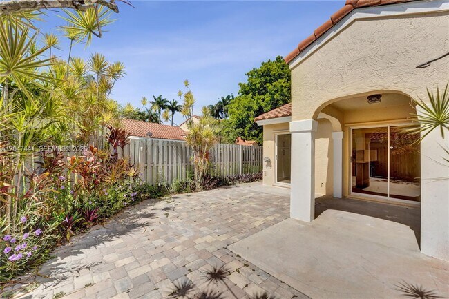 Building Photo - 1361 Springside Dr