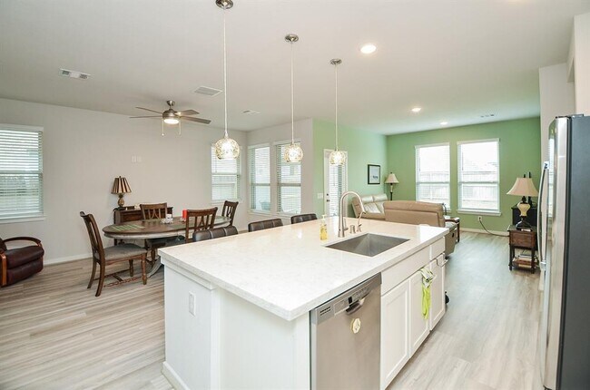 Building Photo - 28739 Tara Ridge Ct