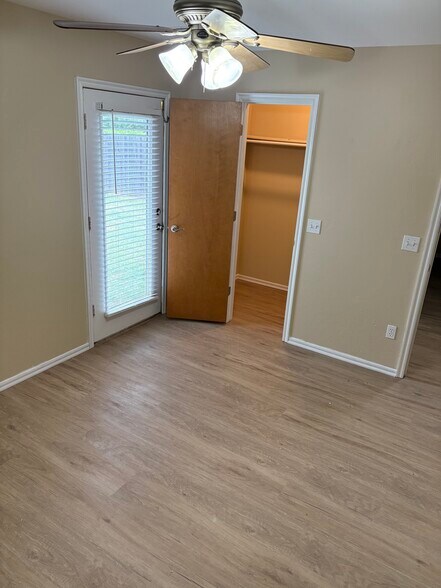 Master bedroom - 9710 SW 17th St