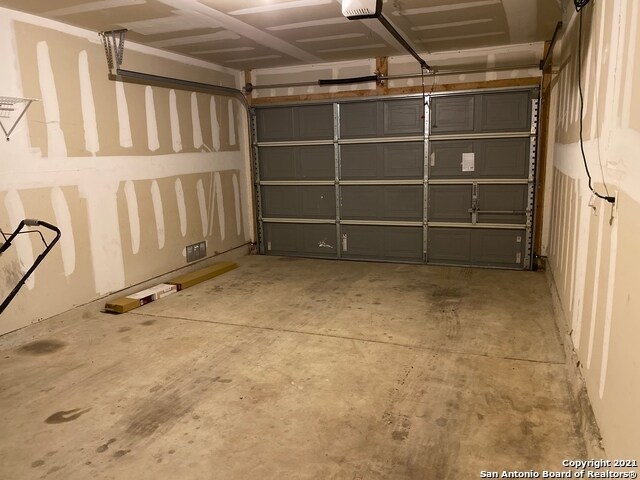 Building Photo - 2522 Sunbird Lake
