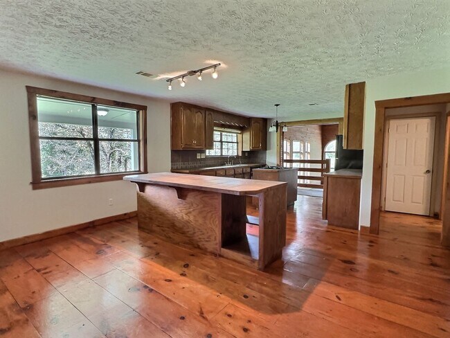 Building Photo - PINE LEVEL SCHOOL ZONE - 3 Bed 3 Bath Over 4,000 SQ FT on Acreage