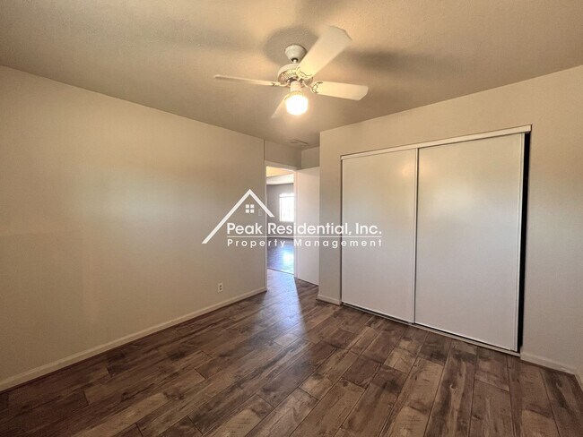 Building Photo - 3201 Leona Cir