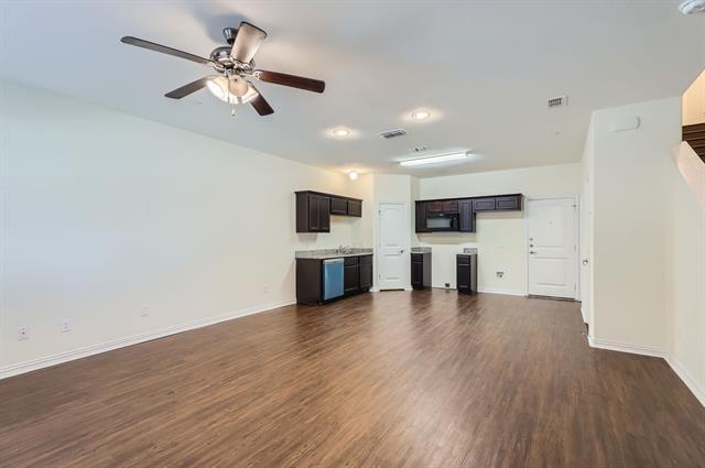 Building Photo - 1320 Lakecrest Ln