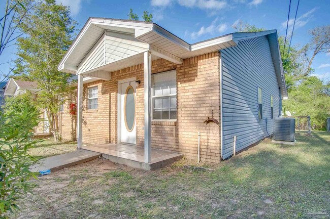 Building Photo - 7135 Pearson Rd