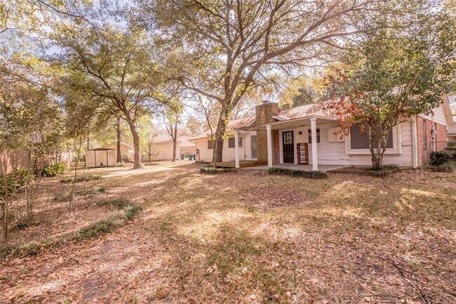 Building Photo - 223 Normal Park Dr