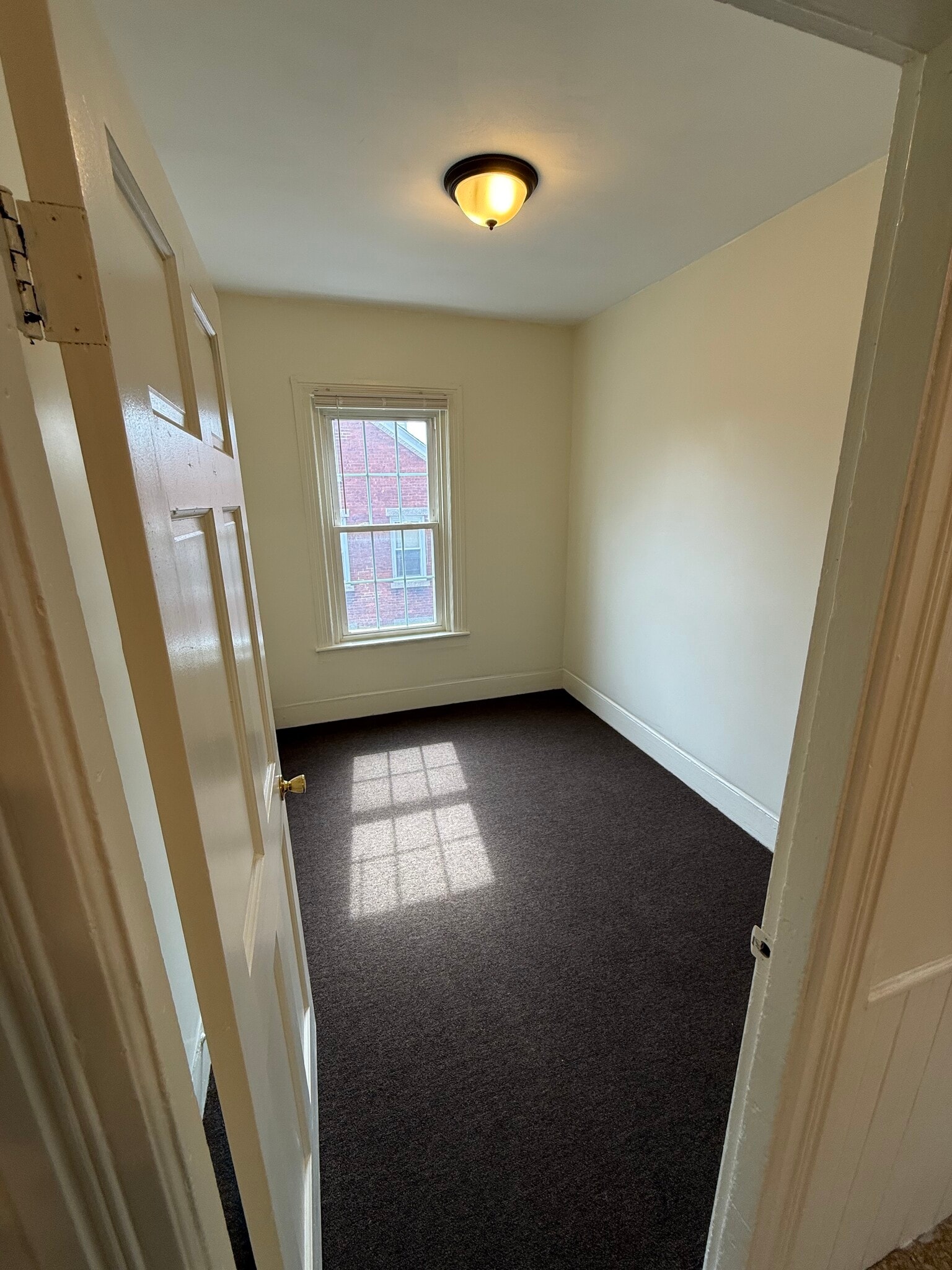 Building Photo - 13 Brayton Ct