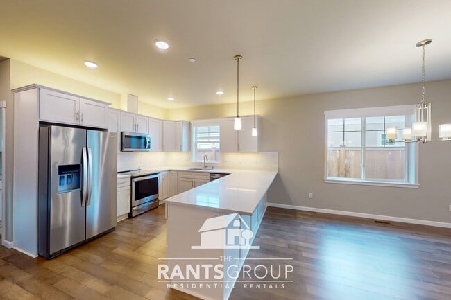 Building Photo - Bright 3-Bedroom, 2-Bathroom Rambler in Olympia!