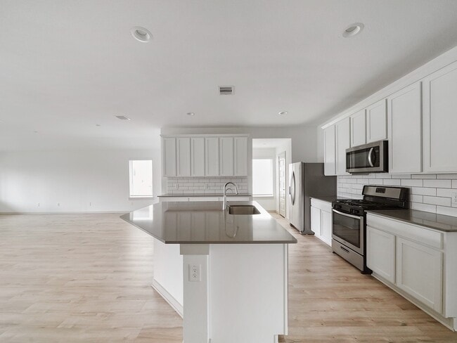 Building Photo - 29511 Ella Larchmont Ct