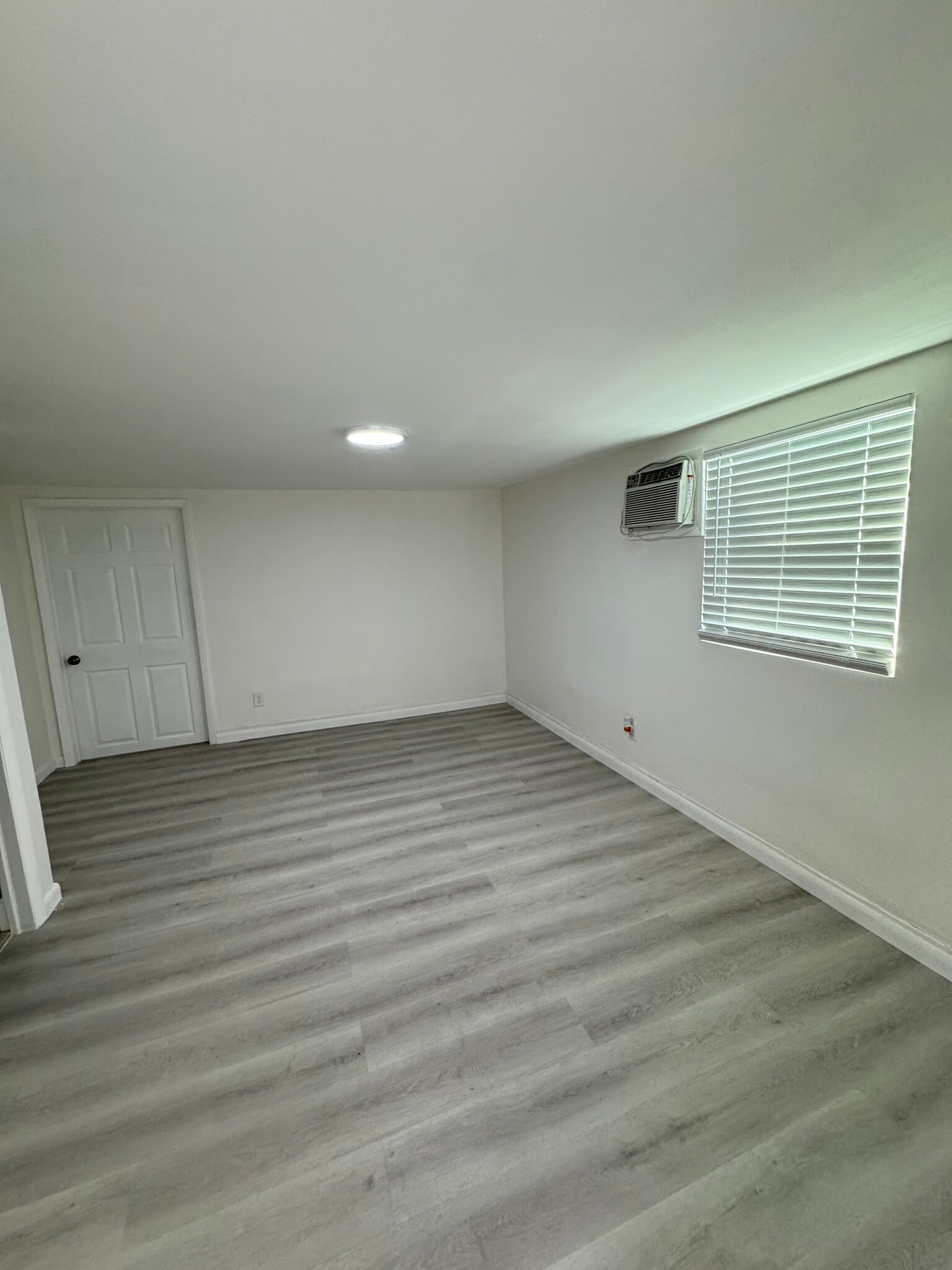 Building Photo - 429 45th St