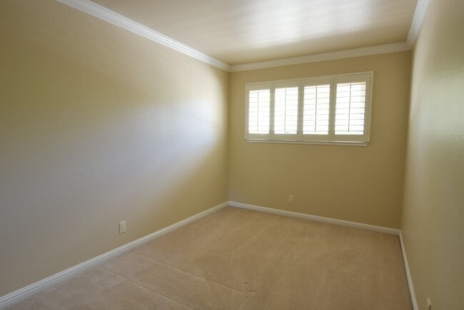 Building Photo - Beautiful Updated 3 Bedroom 2.5 Bath Townhouse in Desirable Cupertino Community!