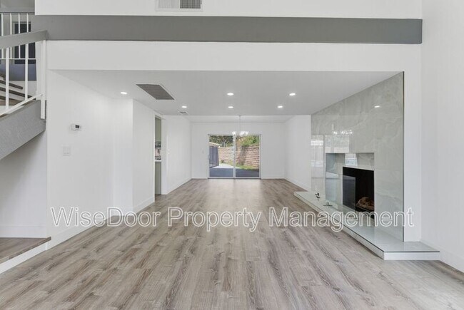 Building Photo - 1500 Aldea Dr