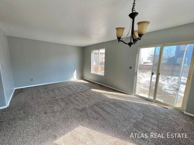 Building Photo - 4854 Crystal St